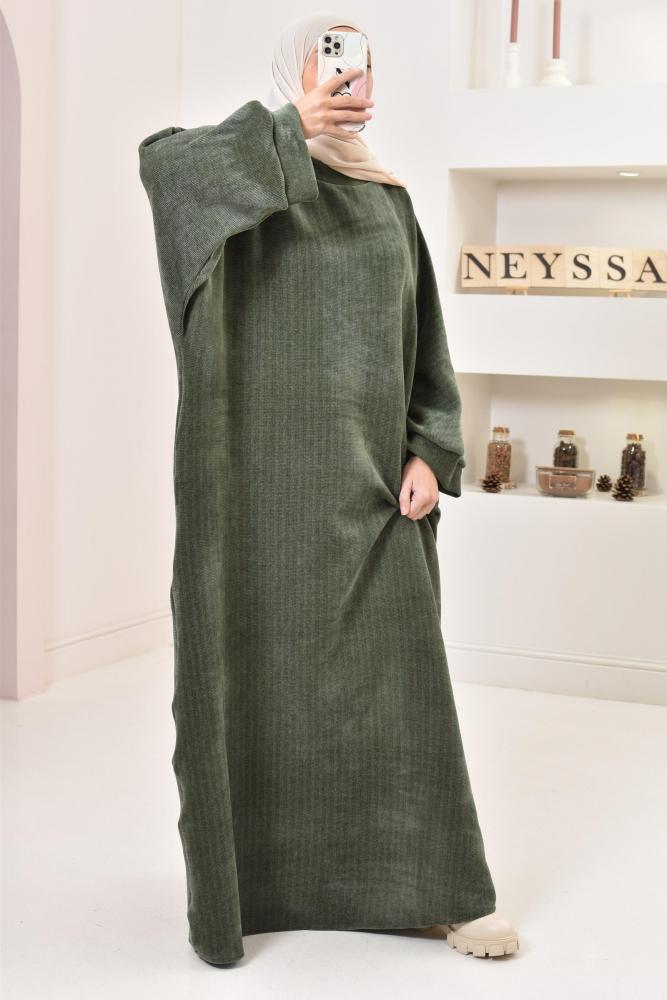 CHAHLA oversized velvet abaya