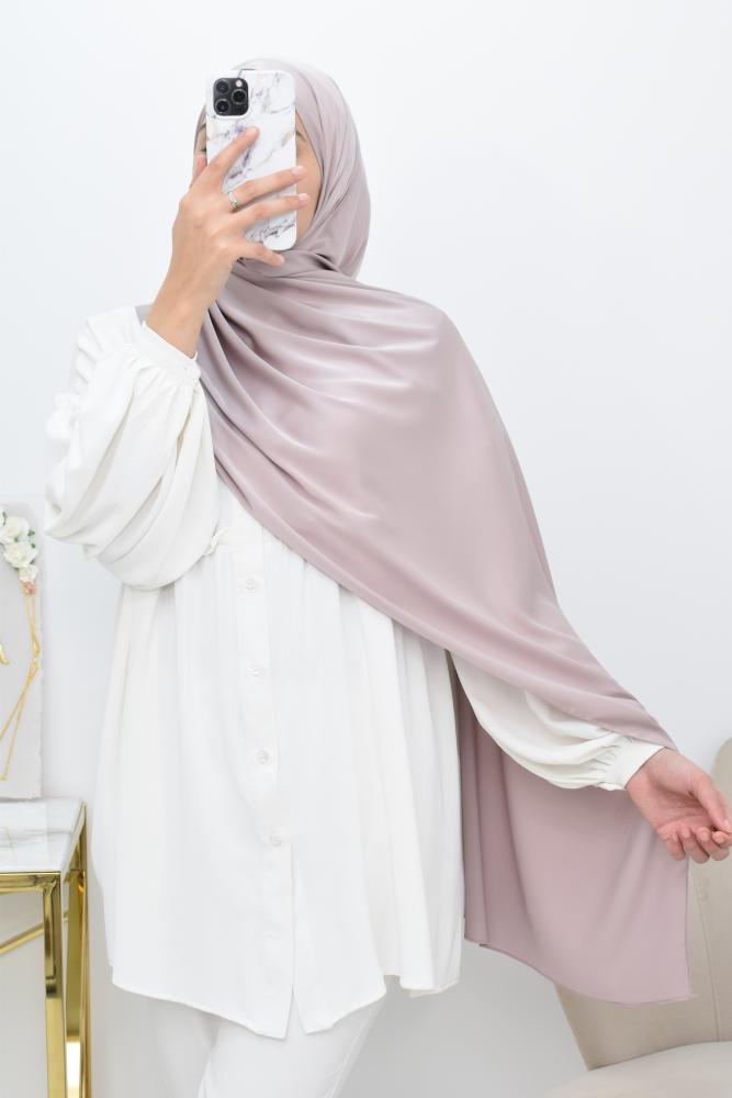 Hijab de fête satiné pour femme voilée
