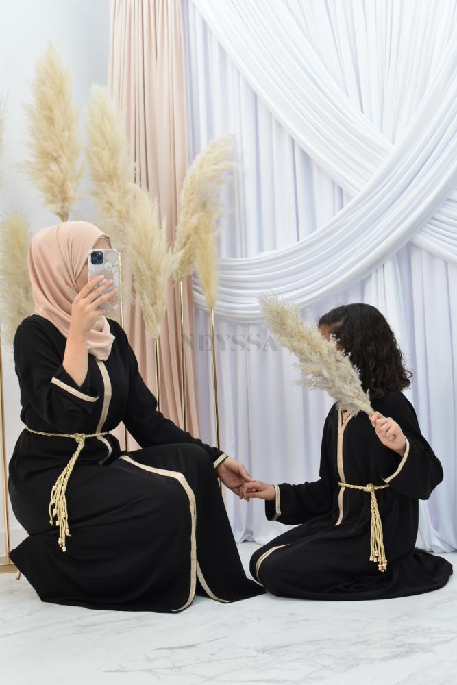 Abaya long veiled woman