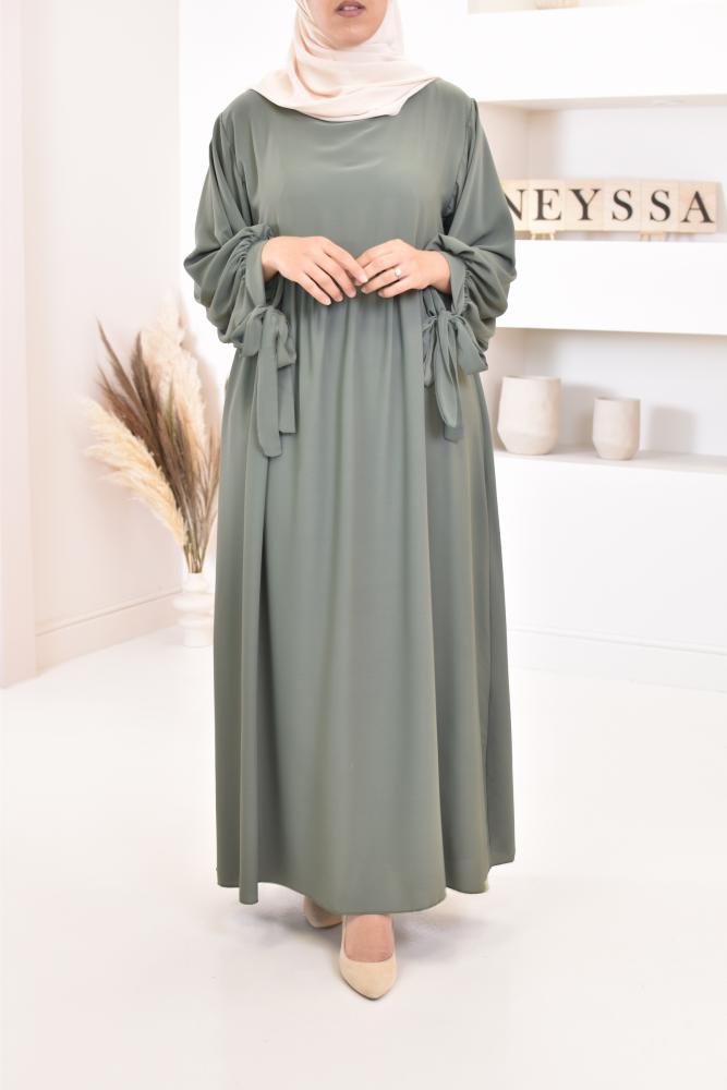 Umm Mayssa Flared abaya with puffed sleeves