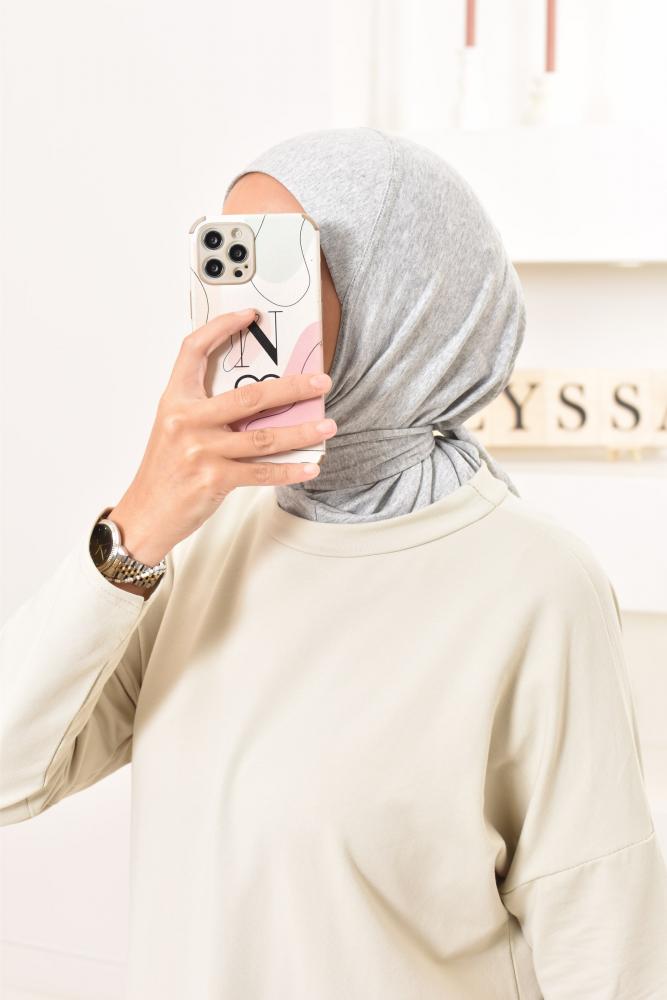 hijab with snaps
